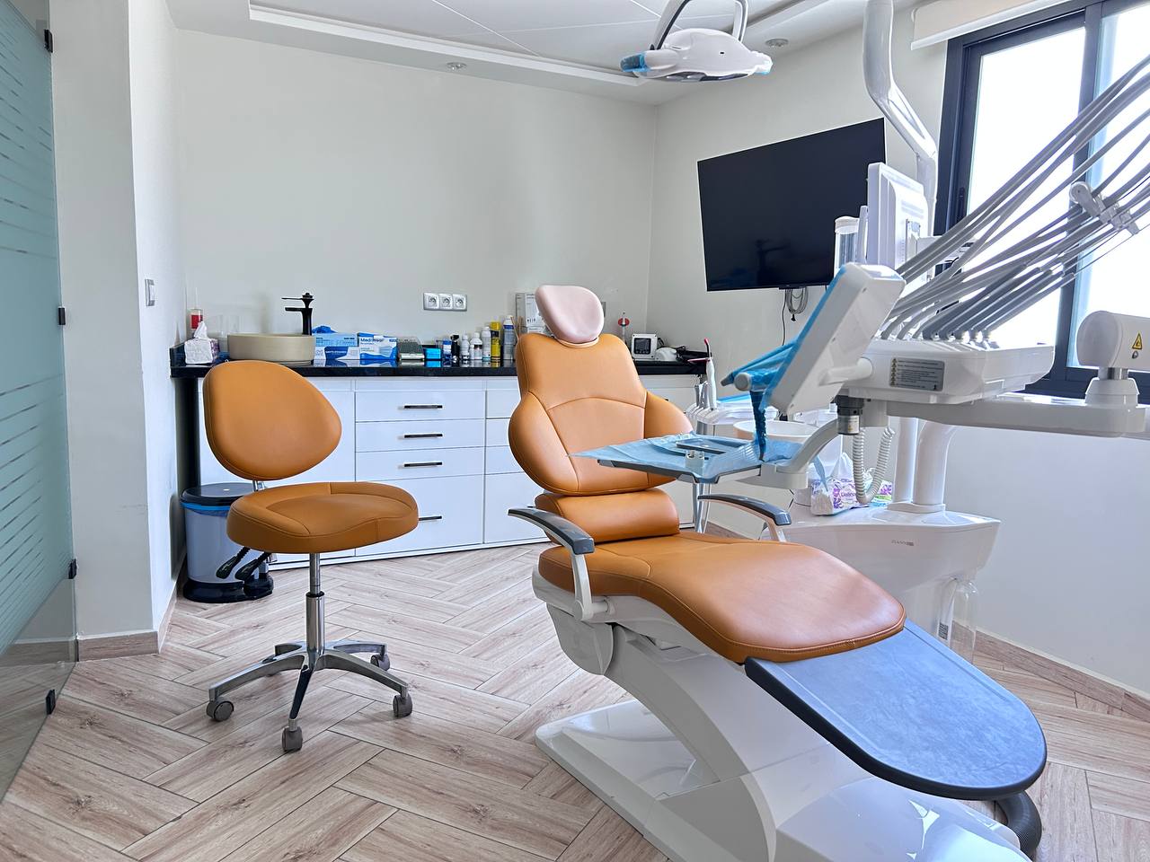Salle de soins dentaires modernes au Centre Harmony Tanger